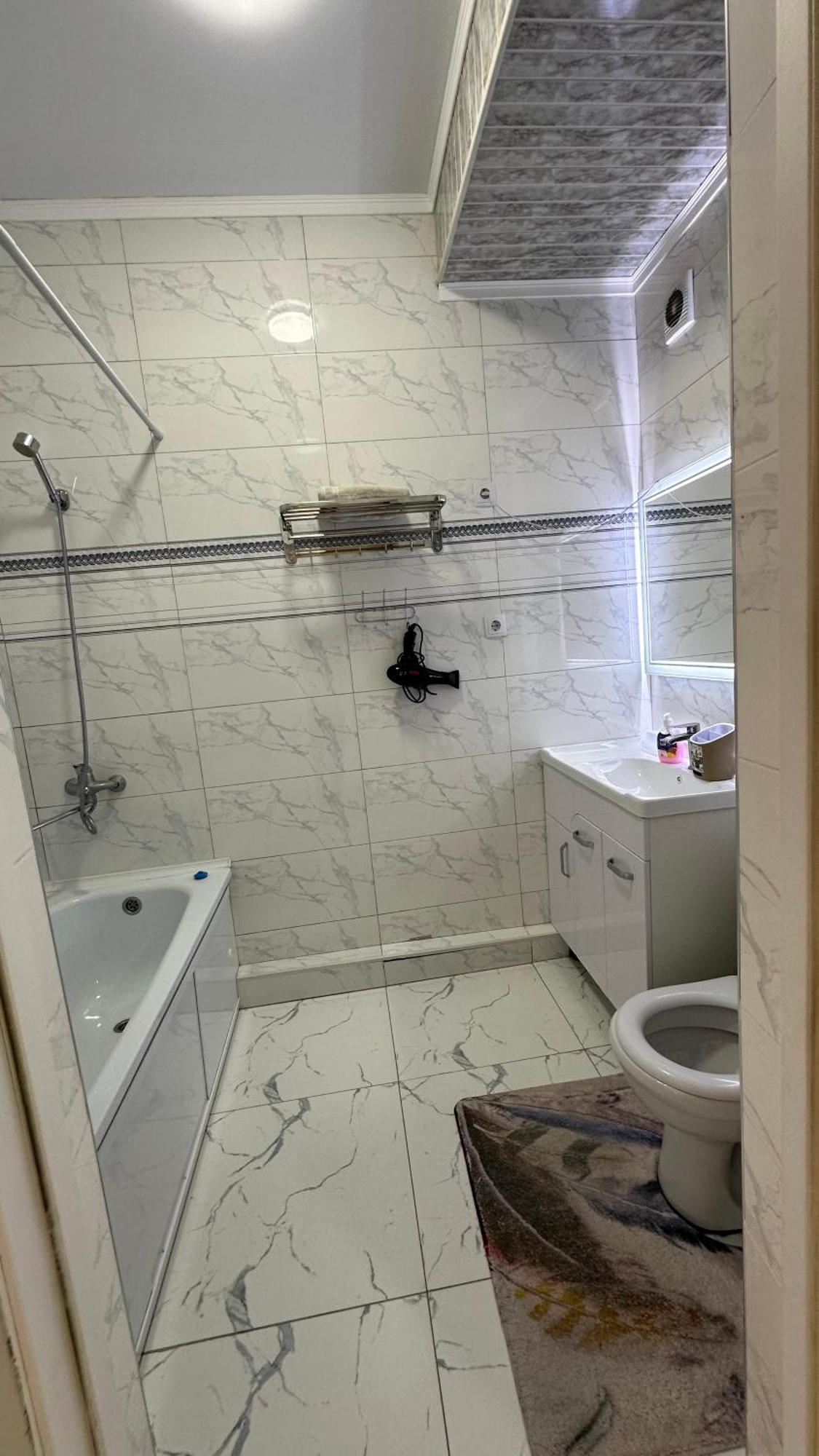 Central Apartment Bishkek Exterior photo